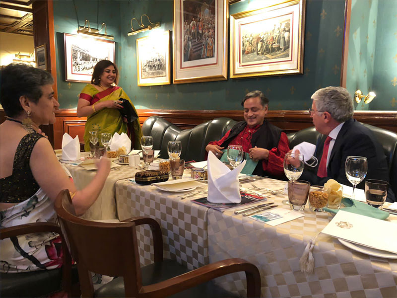 15.-Dr.-Sumi-Gupta-With-Italian-Ambassdor-H.E.-Mr.-Vincenzo-de-Luca,-Member-of-the-Lok-sabha-Dr.-Shashi-Tharoor-and-Vice-President,-ICUNR-Mrs.-Ratan-Kaul