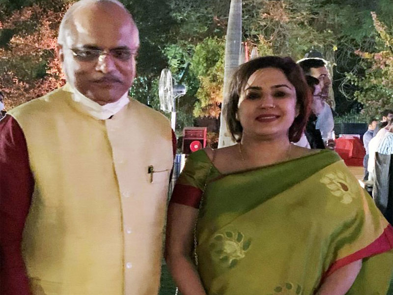 53.-Dr.-Sumi-Gupta-With-President-of-the-Indian-Council-for-Cultural-Relations-Dr.-Vinay-Sahasrabuddhe