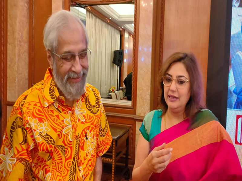 55.-Dr.-Sumi-Gupta-With-Judge-of-the-Supreme-Court-of-Fiji-Madan-Bhimrao-Lokur